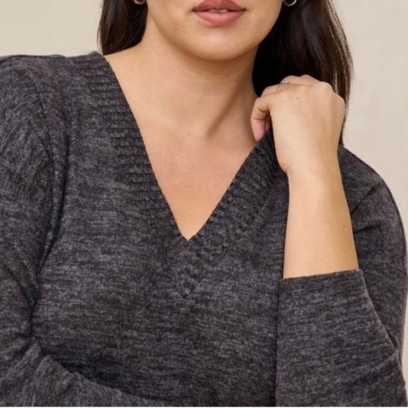 Super Soft by Torrid Charcoal Longsleeve Top - Picture 2 of 9